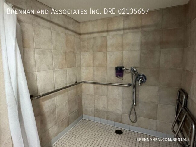 Building Photo - 850 Beech St