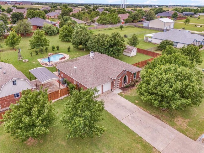 Building Photo - Luxury Lease on 1+ Acre with Saltwater Pool & Workshop in Ponder ISD!