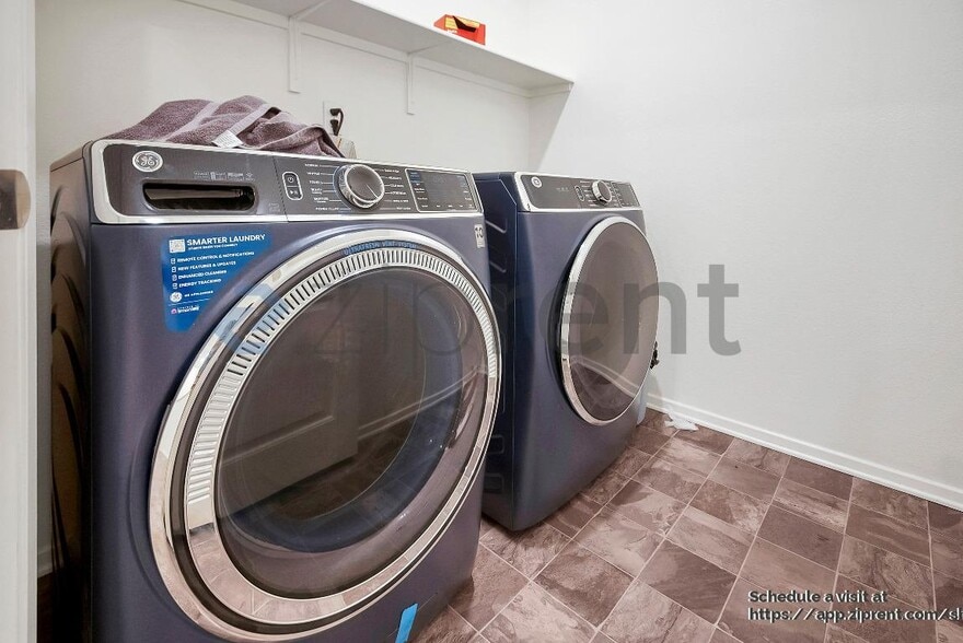 Building Photo - 27333 Georgetown Dr