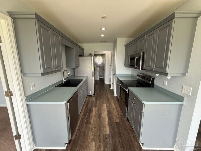 Building Photo - 2111 Coral Creek Dr