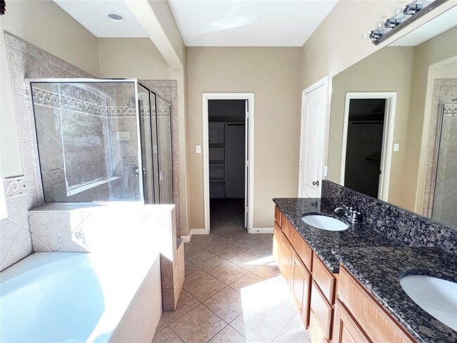 Building Photo - 2443 Salorn Way
