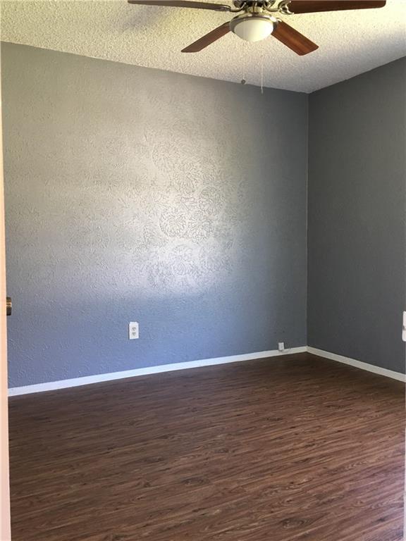 Building Photo - 5105 Pepper Ln