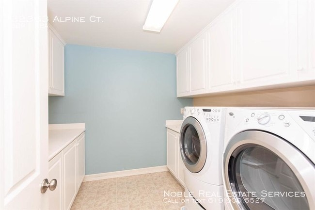 Building Photo - 32363 Alpine Ct