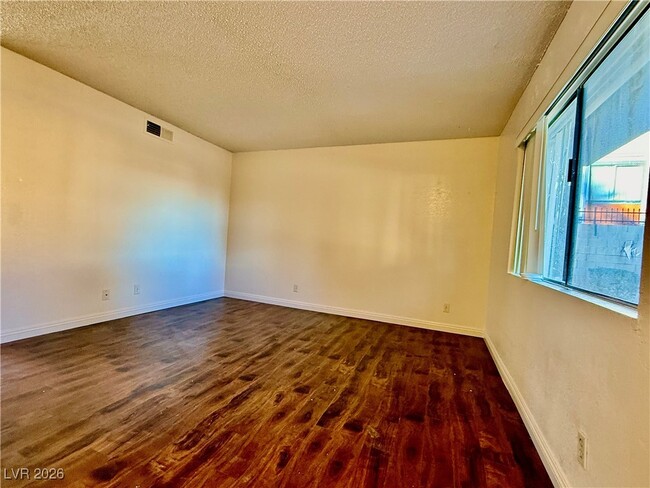 Building Photo - 191 Bel Port Dr