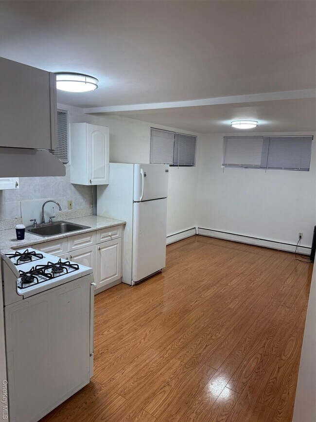 Building Photo - 47-25 208th St