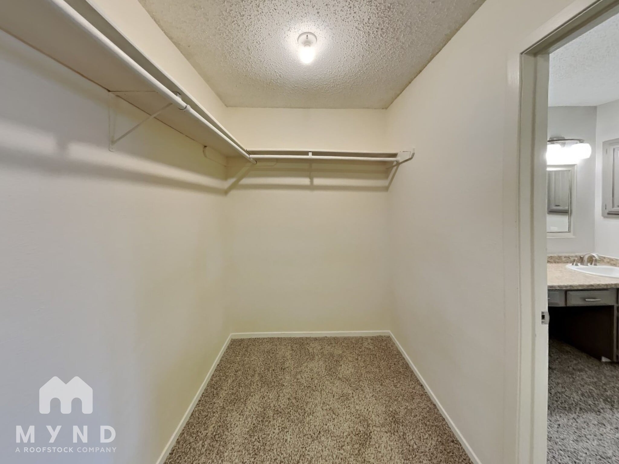 Building Photo - 9723 Summerwood Cir