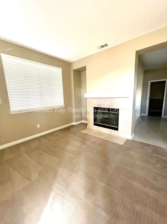 Building Photo - 2287 Lighthouse Cir
