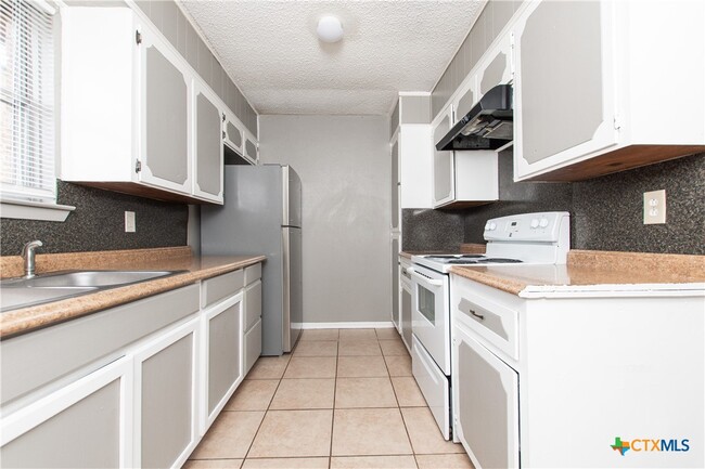 Primary Photo - 1520 McCarthy Ave