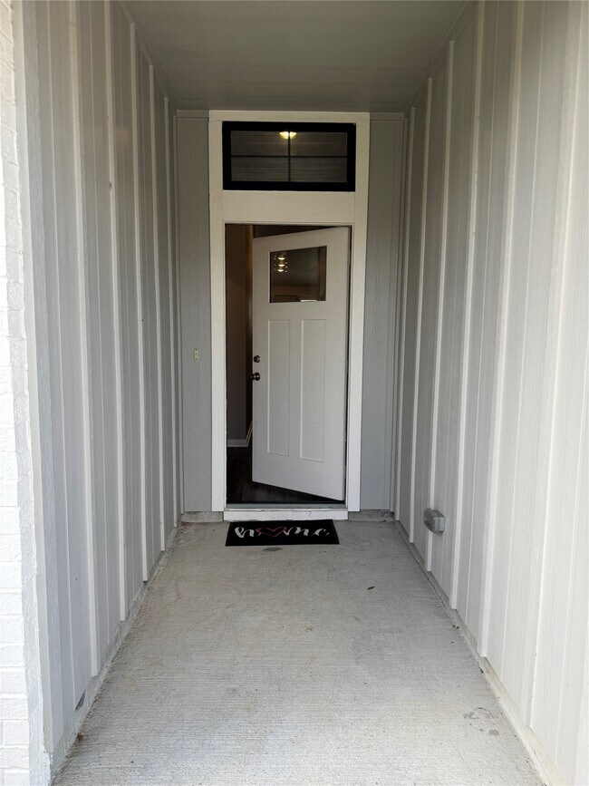 Building Photo - 1107 Tomball Downs Dr