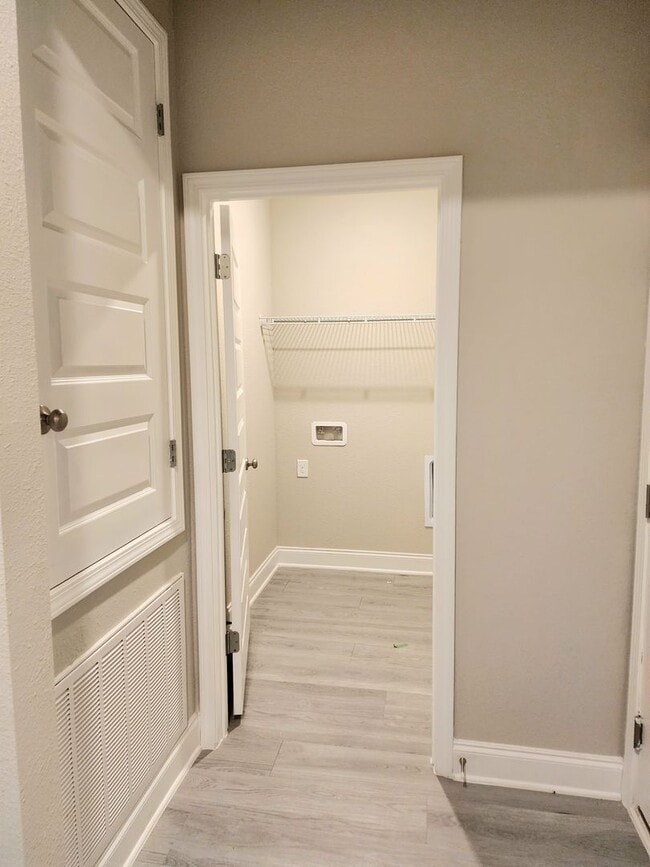 Building Photo - 3/2 home in Aventura subdivision