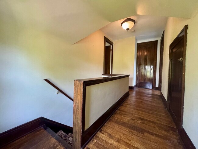 Building Photo - 3403 Dellwood Rd