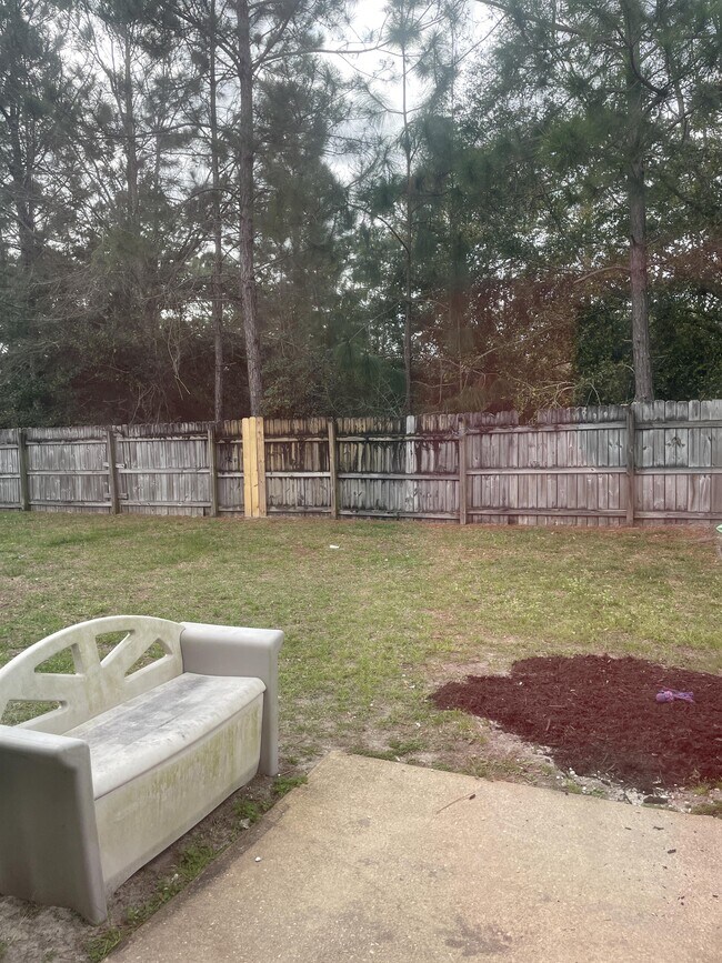 Building Photo - 2381 Hilton Dr