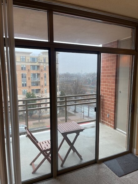 Building Photo - 3650 S Glebe Rd