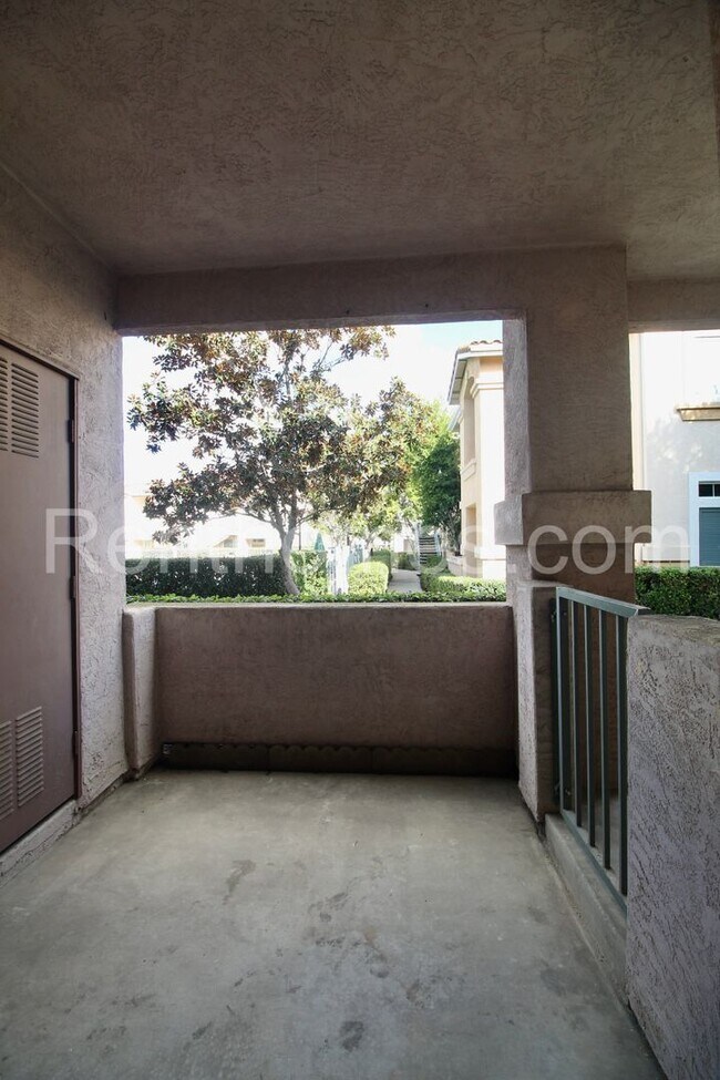 Building Photo - 10722 Sabre Hill Dr
