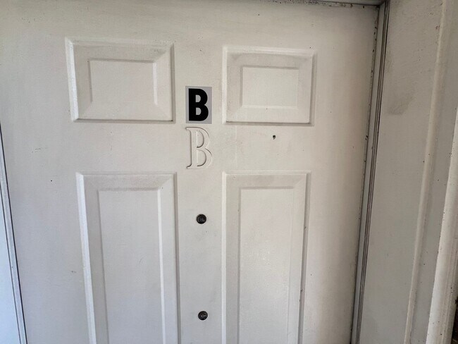 Building Photo - 2 Bed 2 Bath **Ask about a move in special!**