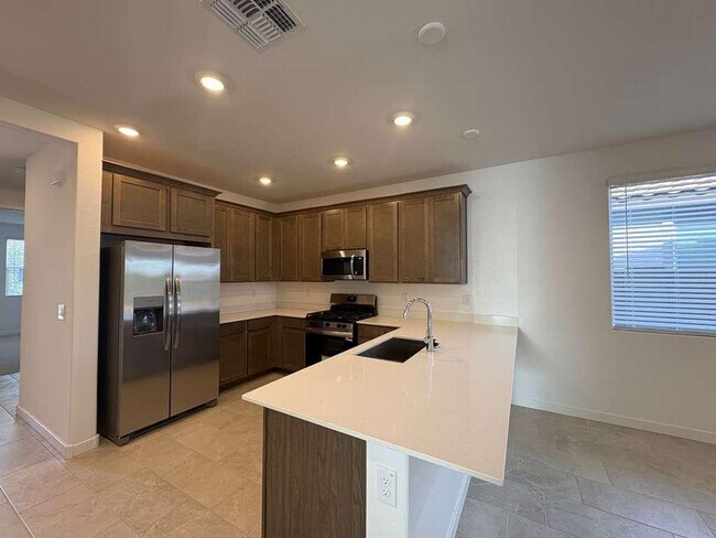 Building Photo - 4738 E Kenneth Ln