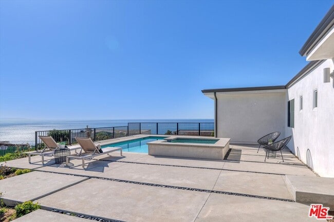 Building Photo - 211 Bellino Dr