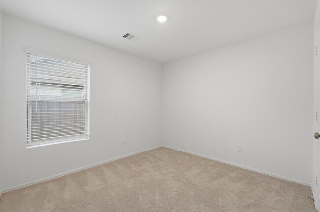 Building Photo - 235 River Grv Ct