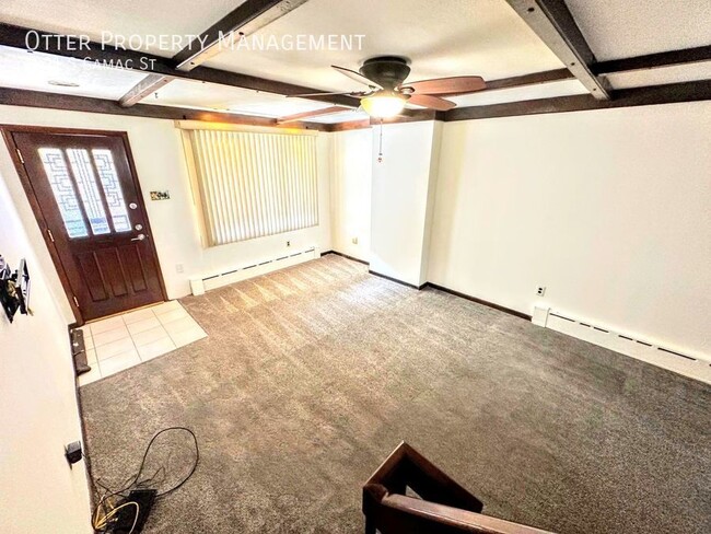 Building Photo - Lovely & Spacious 4BR/2BA South Philly Hom...