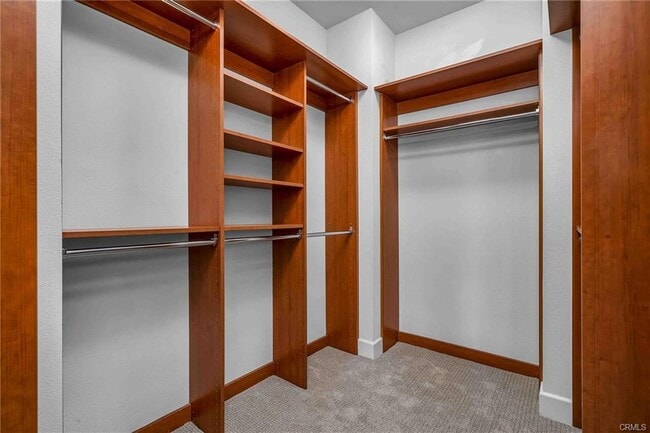 Building Photo - 5828 S Sparrow Ct