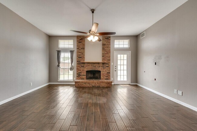 Building Photo - 1612 Cayman Cir