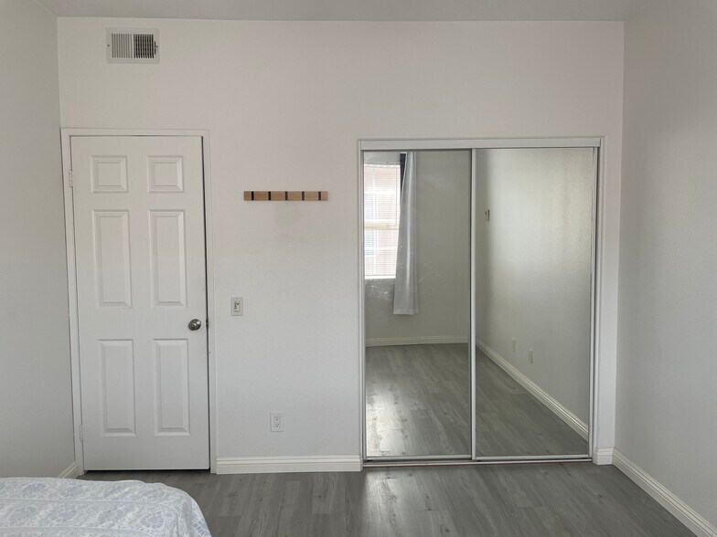 2nd bedroom - 21832 S Vermont Ave