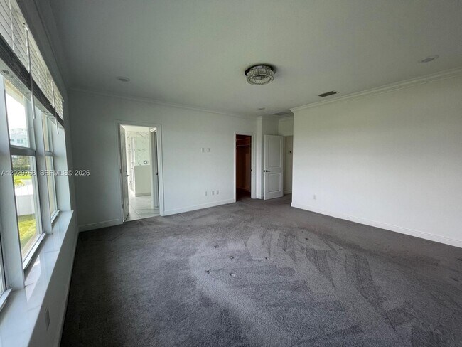 Building Photo - 3990 Pelicano Way