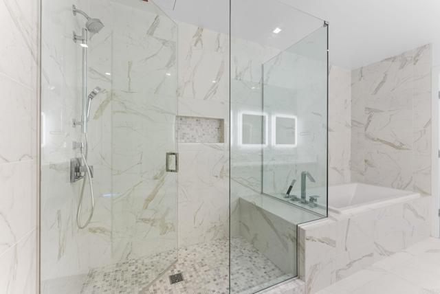 Building Photo - 2604 Fifth Ave