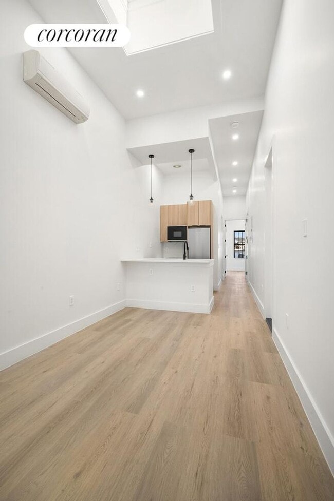 Building Photo - 405 Linden St