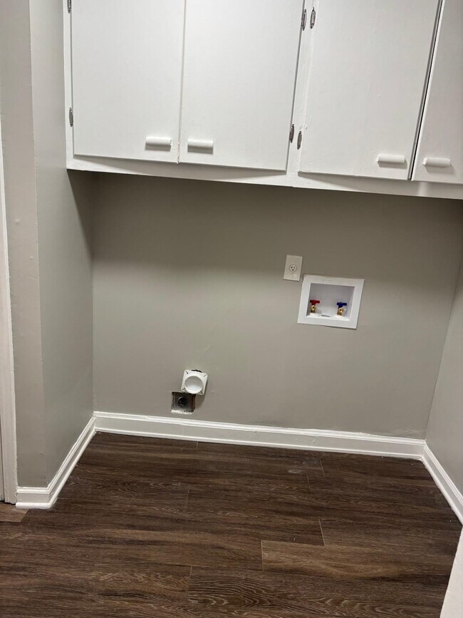 Building Photo - 3124 Boone St