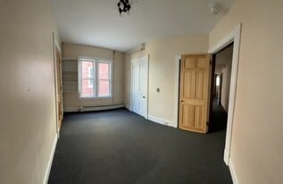 Building Photo - 9 Hickok Pl