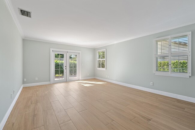 Building Photo - 1260 SW 25th Ln