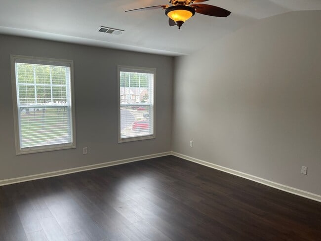 Building Photo - 2022 Ellison Way