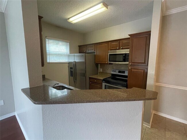 Building Photo - 18001 Richmond Pl Dr
