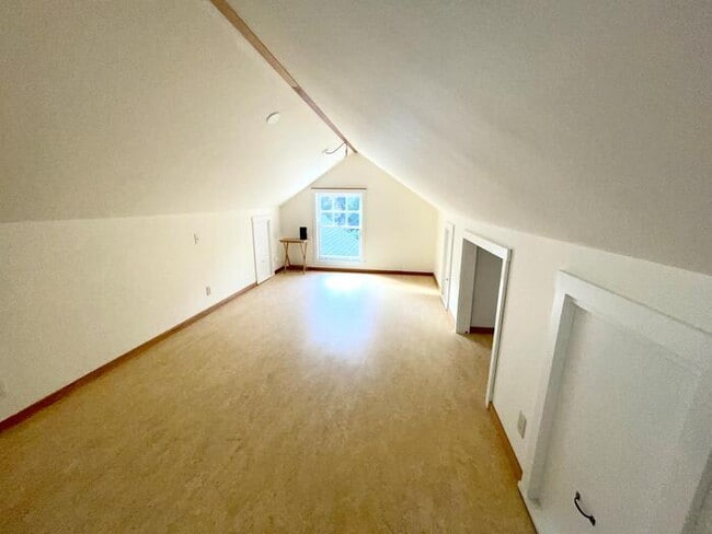 Building Photo - Private Cottage In the Country - in the ci...