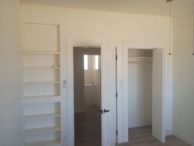 Building Photo - 10350 Colusa Rd