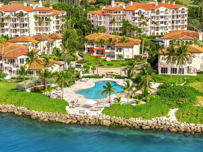 Building Photo - 15713 Fisher Island Dr