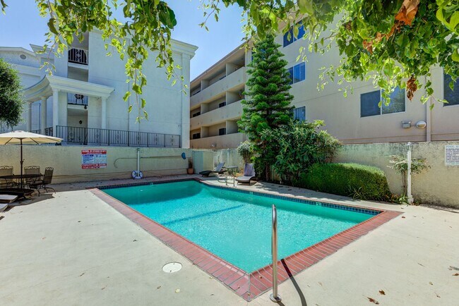 Building Photo - 4558 Willis Ave
