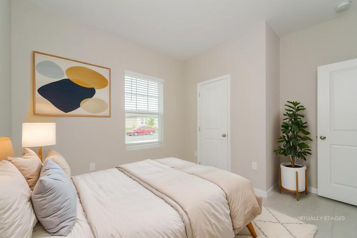 Building Photo - 353 Kenilworth Dr