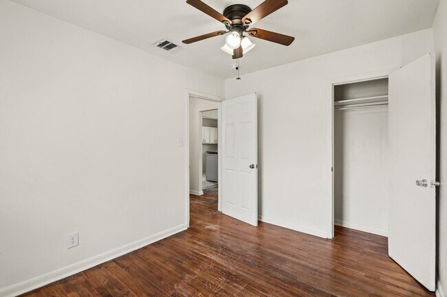 Building Photo - 759 Avondale Ave