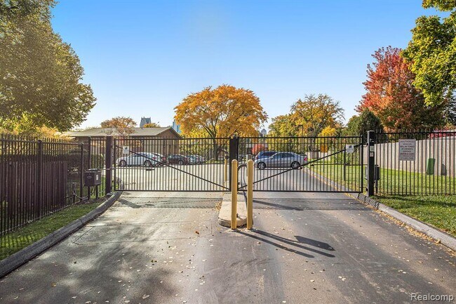 Building Photo - 1515 Cherboneau Pl