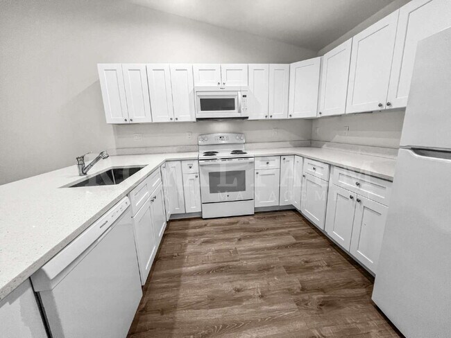 Building Photo - Spacious 3BR/2BA Duplex in Lehigh Acres & $500 Off Your First Month If You Apply by Aug 20th!