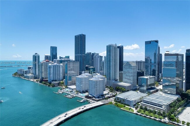 Building Photo - 888 Brickell Key Dr