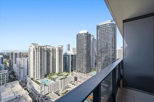 Building Photo - 1000 Brickell Plaza