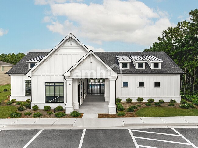 Building Photo - 3880 Chivalry Dr