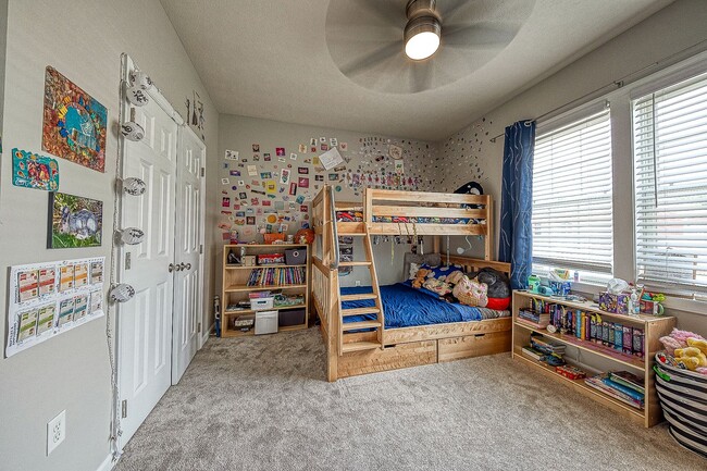 Building Photo - Accommodates up to 7 adults and 4 kids