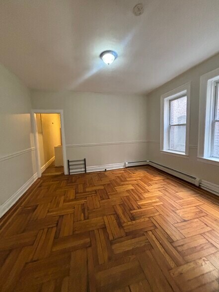376 Park Ave 3 - 369 Park Ave