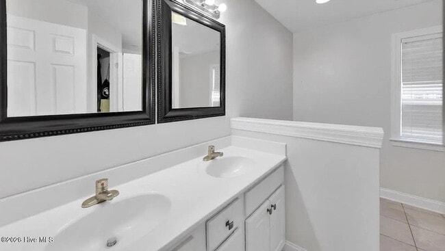 Building Photo - Lease to Own