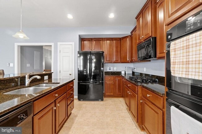 Building Photo - 2456 Eastbourne Dr