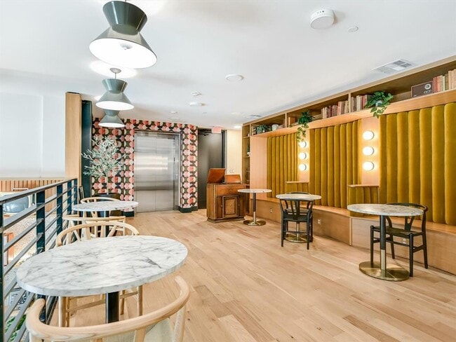 Building Photo - 1701 Simond Ave Ave